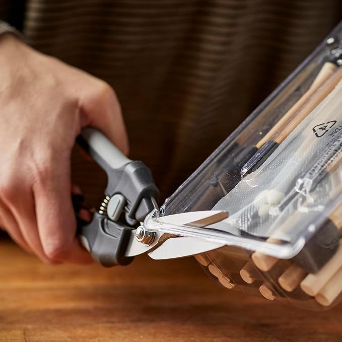Fiskars Everyday Package Opener, Heavy-Duty Sharp Blades, Clamshell & Zip Tie Cutter, Large, Assorted Colors