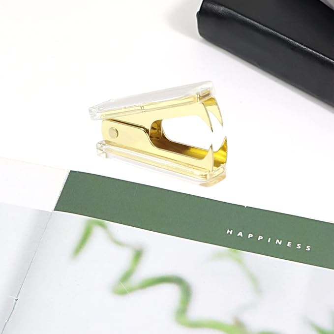 1PC Clear Yellow Gold Staples Remover Acrylic Luxury Yellow Golden Metal Body Staple Puller Removal Tool with Lock Professional Staple Remover for School Supplies Desktop Accessories (Yellow Gold)