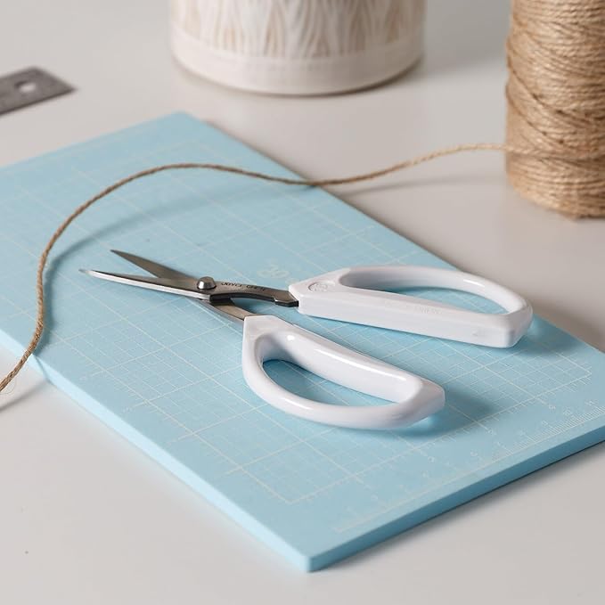 Joyce Chen Original Unlimited Kitchen Scissors All Purpose Dishwasher Safe Kitchen Shears With Comfortable Handles, White