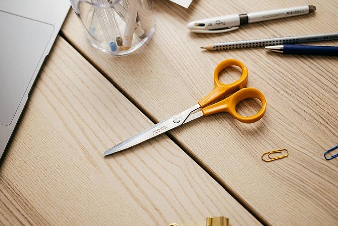Fiskars Universal Scissors, Length: 17 cm, For Right- and Left-handed Users, Stainless Steel Blade/Plastic Handles, Orange, Classic, 1005150