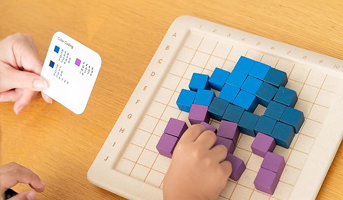 PlanToys® 100 Counting Cubes Wooden Montessori Math and Sorting Set | Early Numeracy, Colour Matching, Pattern Making and Logic Exploration | Eco Friendly Educational Cubes for Hands On Learning