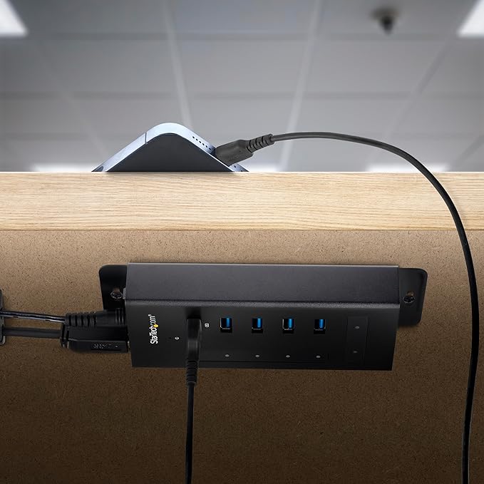 StarTech.com 7 Port USB C Hub - USB Type-C to 2x USB-C/5x USB-A - Commercial Metal USB 3.0 - SuperSpeed USB 3.0 (5Gbps) - BC 1.2 Fast Charge - 5 x usb-a, 2 x usb-c (HB30C5A2CST)