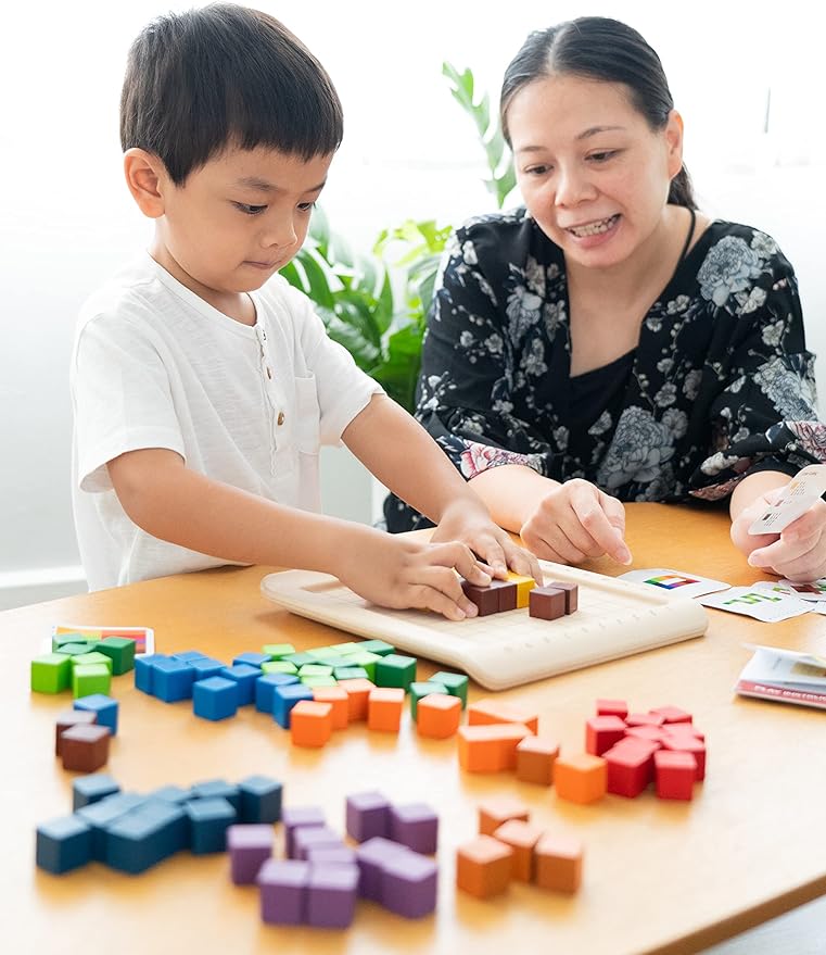 PlanToys® 100 Counting Cubes Wooden Montessori Math and Sorting Set | Early Numeracy, Colour Matching, Pattern Making and Logic Exploration | Eco Friendly Educational Cubes for Hands On Learning
