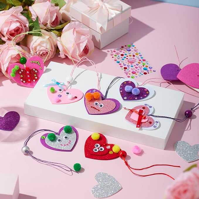 JOYIN Valentines Day 264 Pcs DIY Heart Felt Craft Set, Felt & Glitter Hearts & Wooden Beads & Plastic Eyes & Colorful Paper Ropes for Valentine's Day Kids Craft Party Classroom Ornaments Decorations