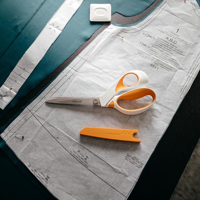 Fiskars RazorEdge Fabric Scissors - 9" Heavy Duty Fabric Shears with SoftGrip Ergonomic Handle, Premier Grade Stainless Steel Blades