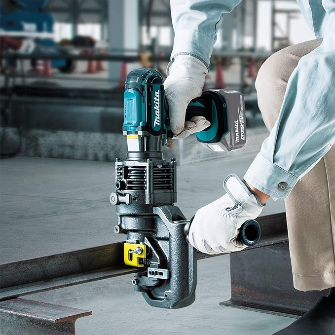 Makita XPP01ZK 18V LXT® Lithium-Ion Cordless 5/16" Metal Hole Puncher, Tool Only