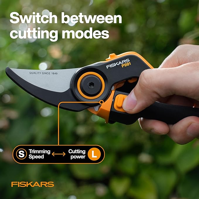 Fiskars DualAction Pruner – Hand Pruner with Two Cutting Modes, Bypass Garden Pruner for Stems and Branches up to 1", Low-Friction Steel Blade, FiberComp Frame