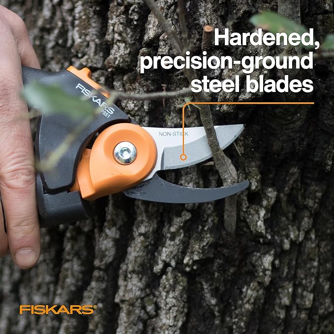 Fiskars PowerGear2 Pruning Shears, Patented Gear Technology & Cam Mechanism Multiplies Leverage, Hardened Steel Bypass Blade, Contoured Rolling Handle Reduces Hand Fatigue, 3/4" Cut Capacity